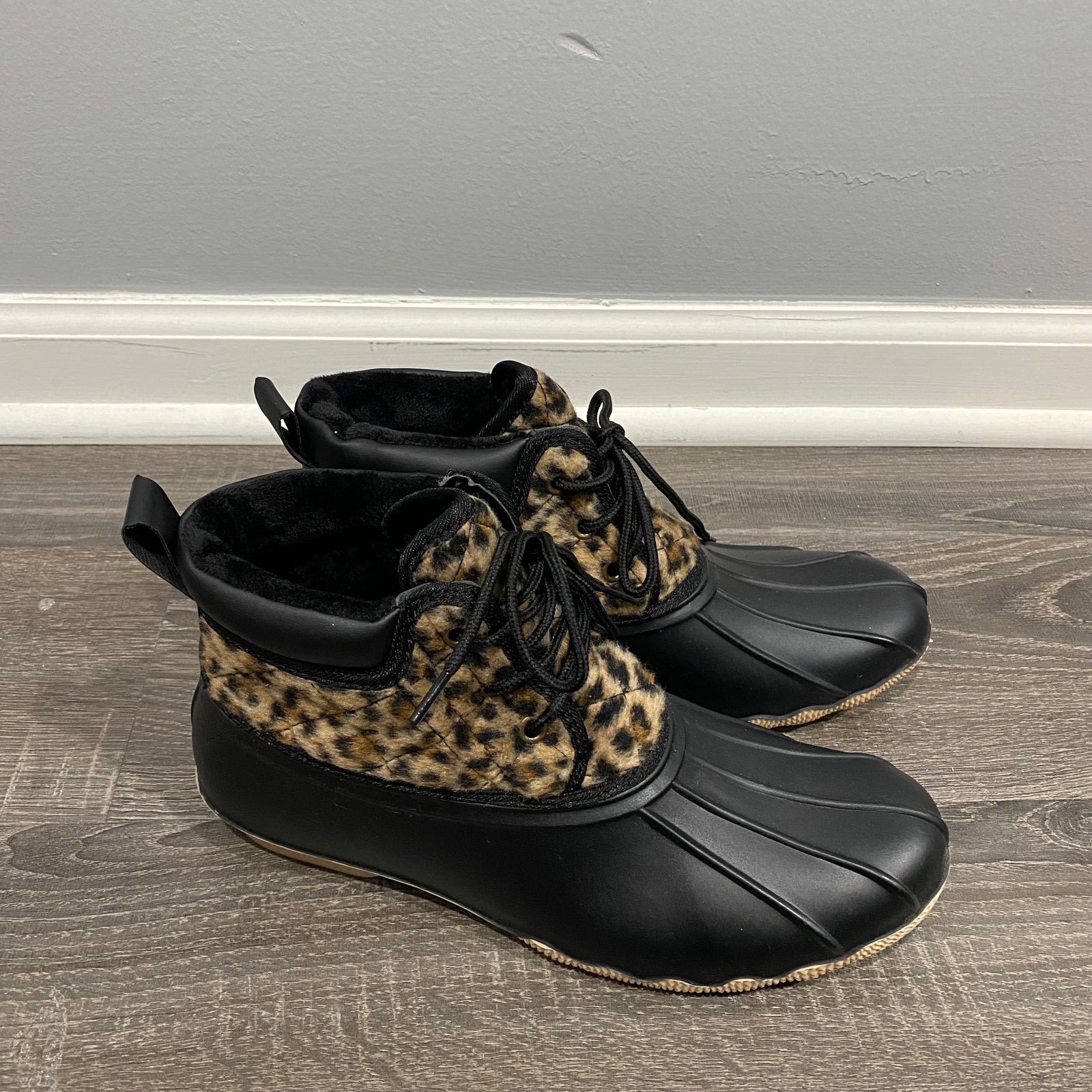 Gypsy Jazz Duck Boots - Leopard