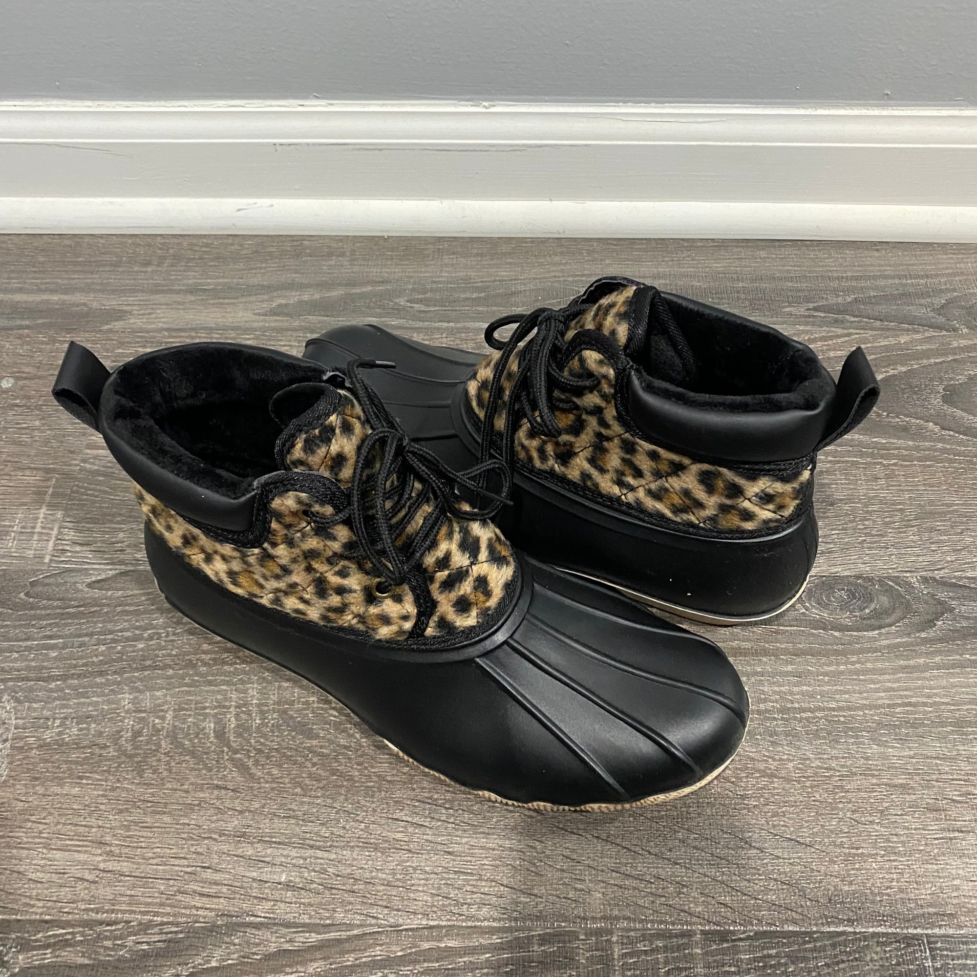 Gypsy Jazz Duck Boots - Leopard